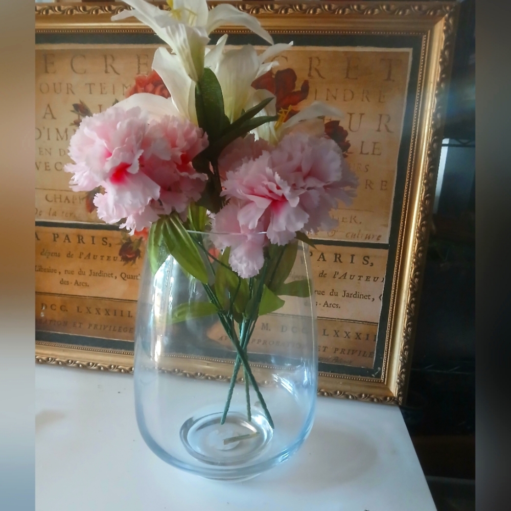 Elegant Glass Vase